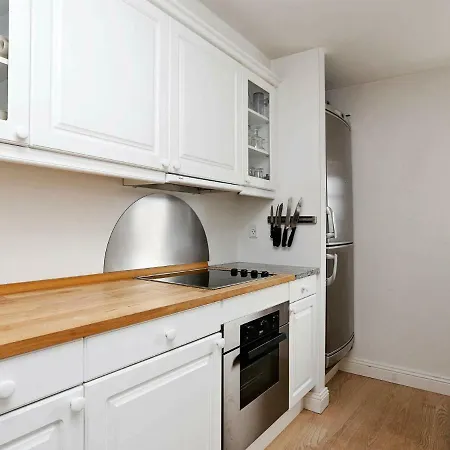 Ferienhaus Three-bedroom Holiday In 1