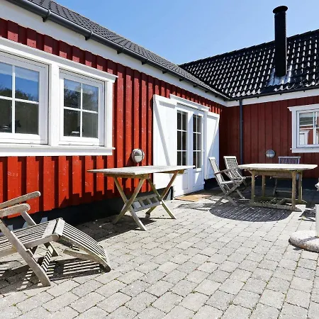 Three-bedroom Holiday In 1 Ferienhaus *